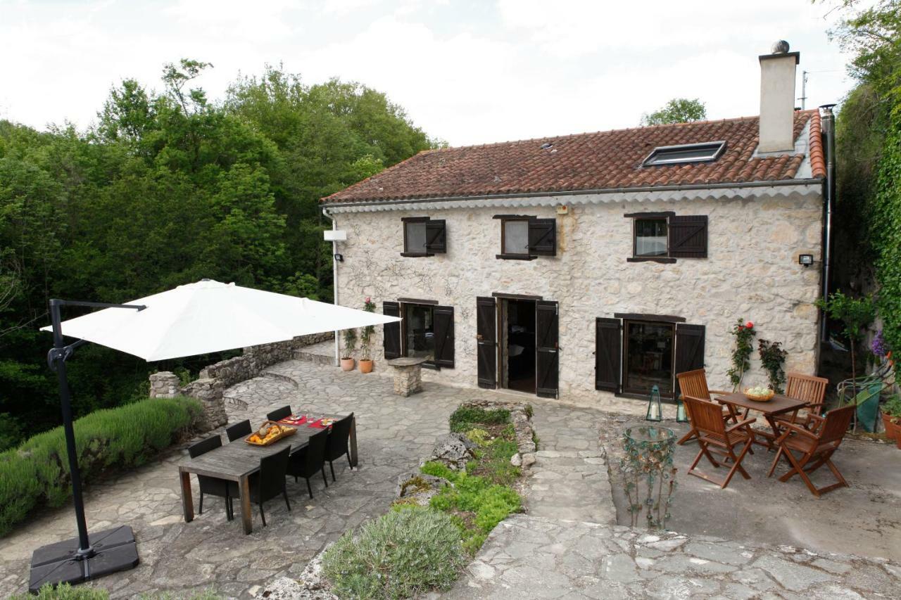 Bed and Breakfast Moulin D'Entre Les Roches Puivert Exterior foto