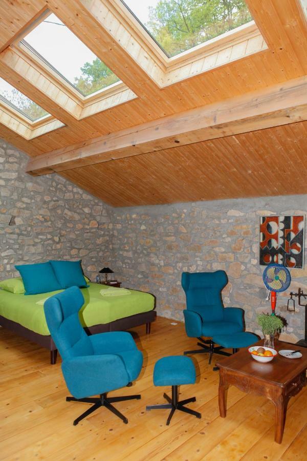 Bed and Breakfast Moulin D'Entre Les Roches Puivert Exterior foto