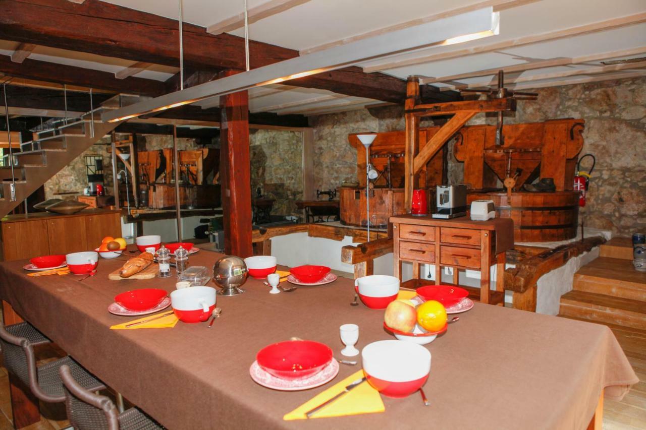 Bed and Breakfast Moulin D'Entre Les Roches Puivert Exterior foto
